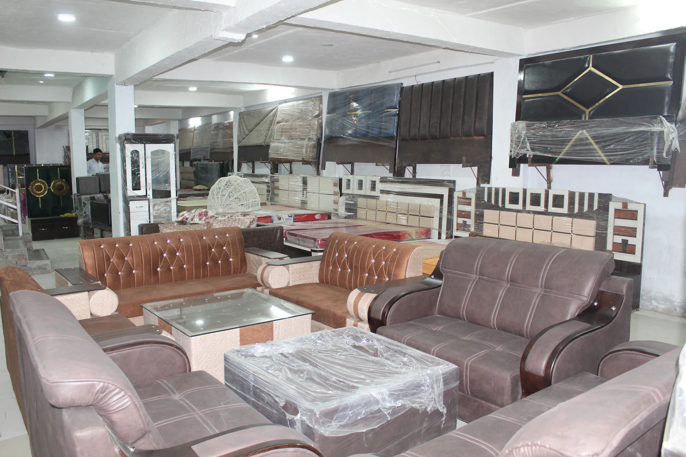 Kapoor Furniture